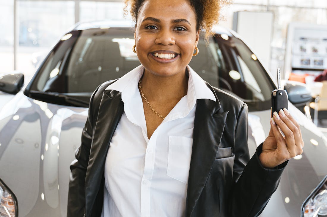 Navigating the Complex World of Auto Financing: Tips for Smart Buyers Image 1