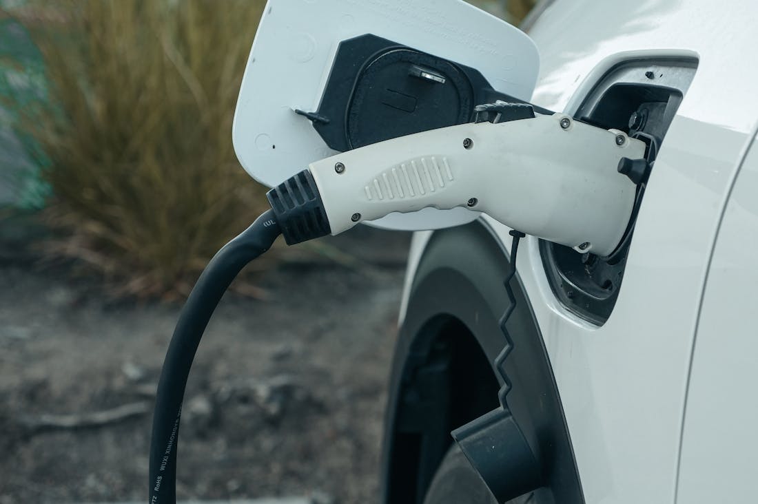 Navigating the Evolving Landscape of Electric Vehicles: What Every Driver Should Know Image 2