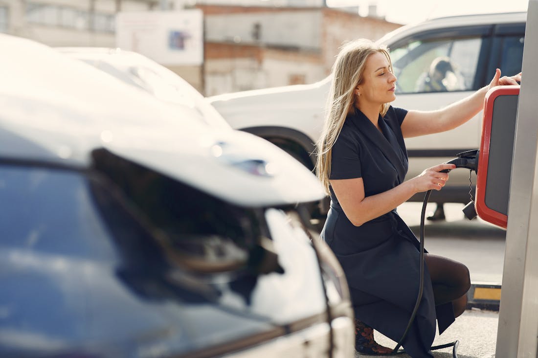 The Modern Auto Experience: Merging Technology with the Future of Driving Image 3